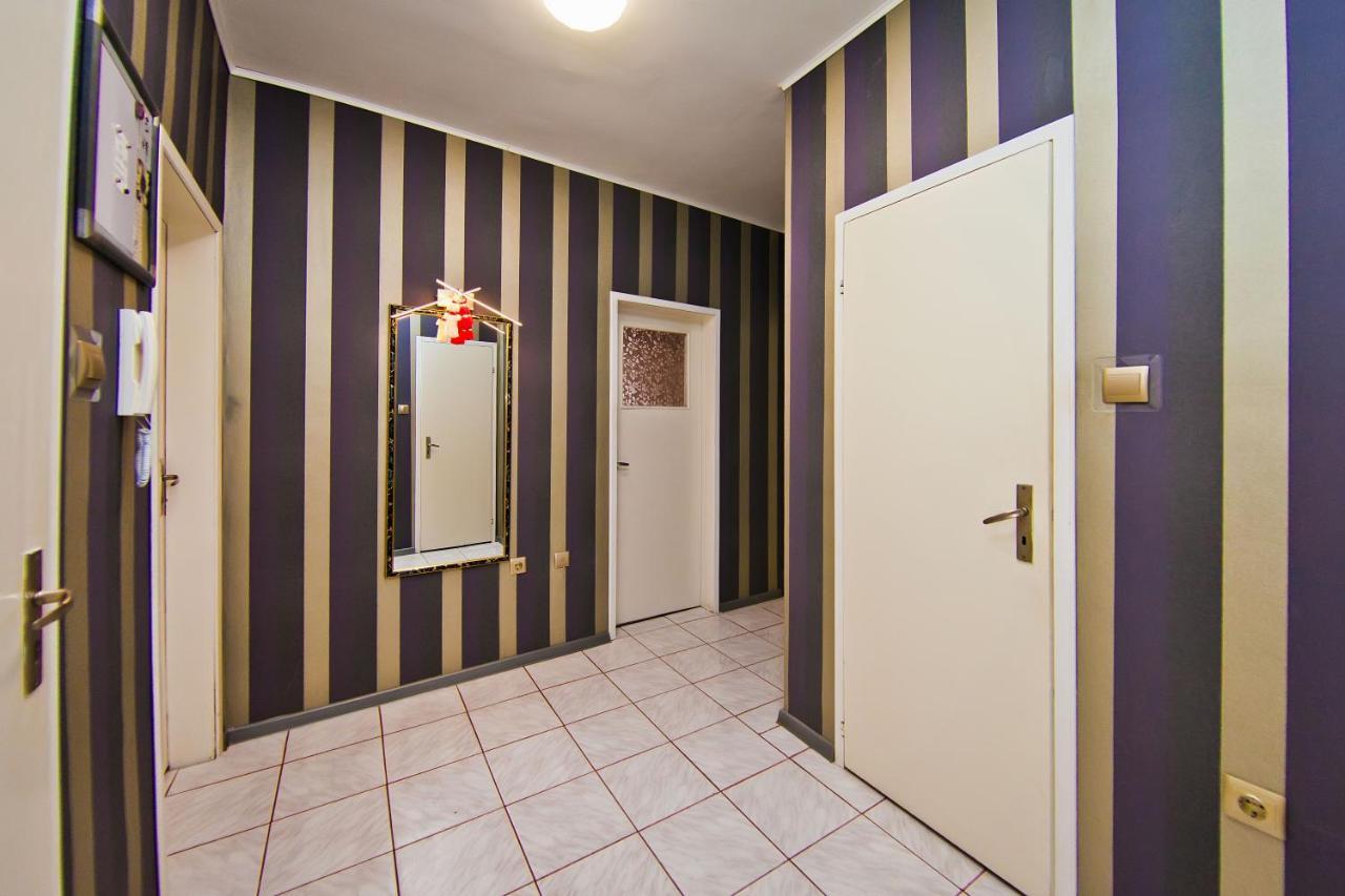 Perla 2-Bdrm In The Heart Of The City Varna Exterior foto